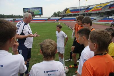 Легендарный Юрий Гаврилов проведёт мастер-класс для юных рязанских футболистов 